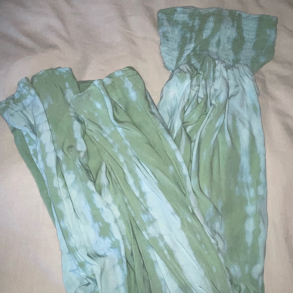 Fused Open Back Tie-Dye Maxi Dress